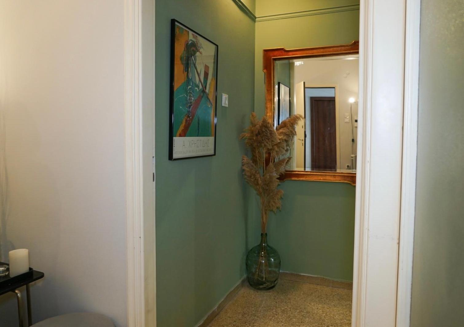 Comfy Studio Apartment Very Close To City Centre Афины Экстерьер фото
